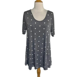 Lularoe‎ M flattering gray with white polka dots short sleeve tunic top